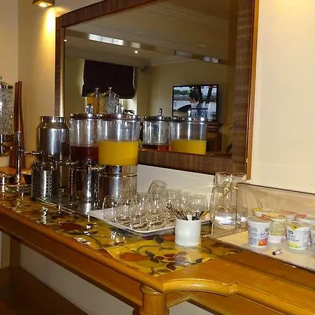 Americana Hotel 